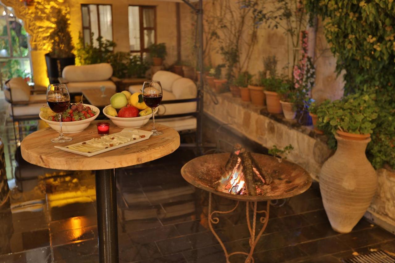 Aja Cappadocia Cave Hotel Урґюп Екстер'єр фото