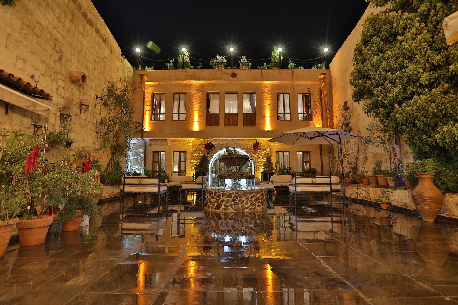 Aja Cappadocia Cave Hotel Урґюп Екстер'єр фото